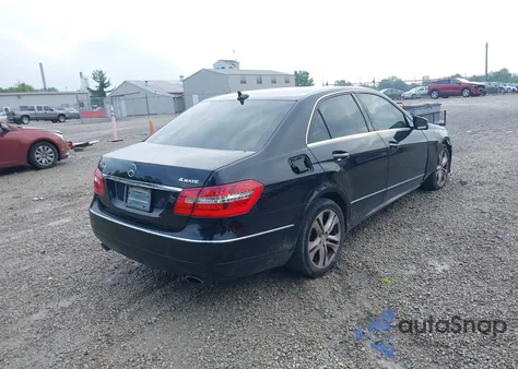 2011 Mercedes-Benz E 350 4Matic из США, поврежденный, VIN WDDHF8HB2BA487758